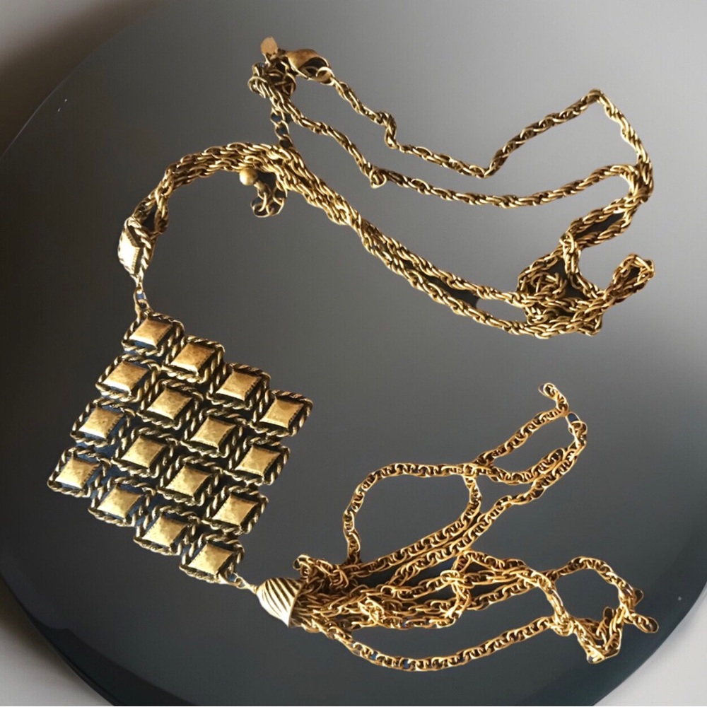 CHICO'S Long Abstract Diamond Medallion Chain Tassel Pendant Statement Necklace
